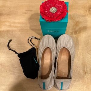 Tieks Ballet Flat size 7 -taupe